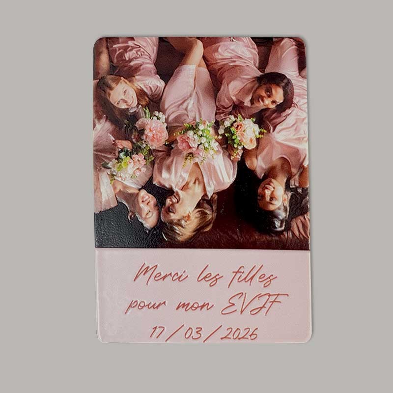 Magnet personnalisé avec photo, texte et fond coloré