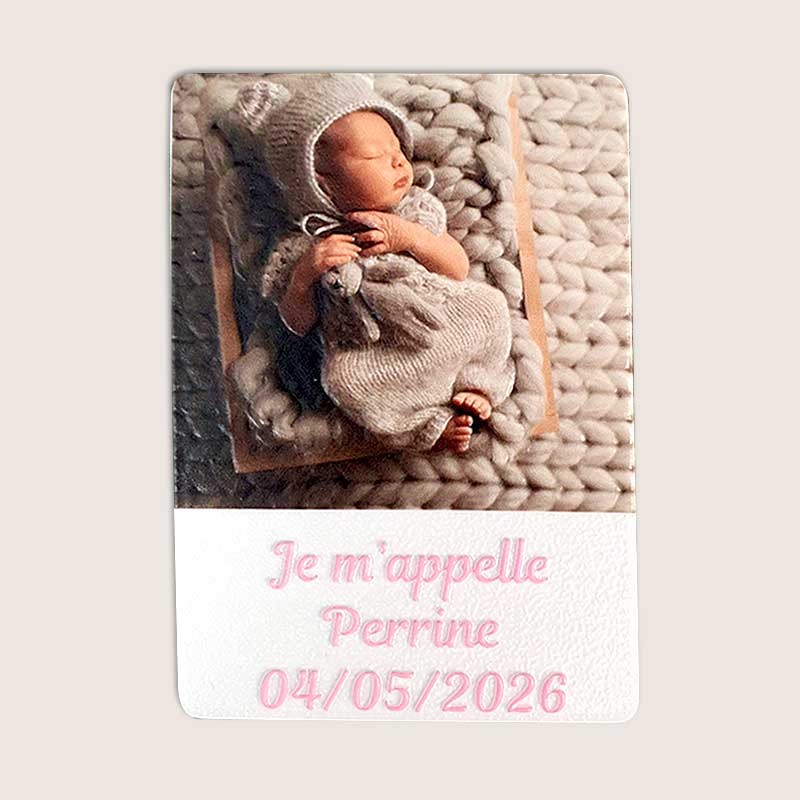 Magnet personnalisé avec photo, texte et fond coloré