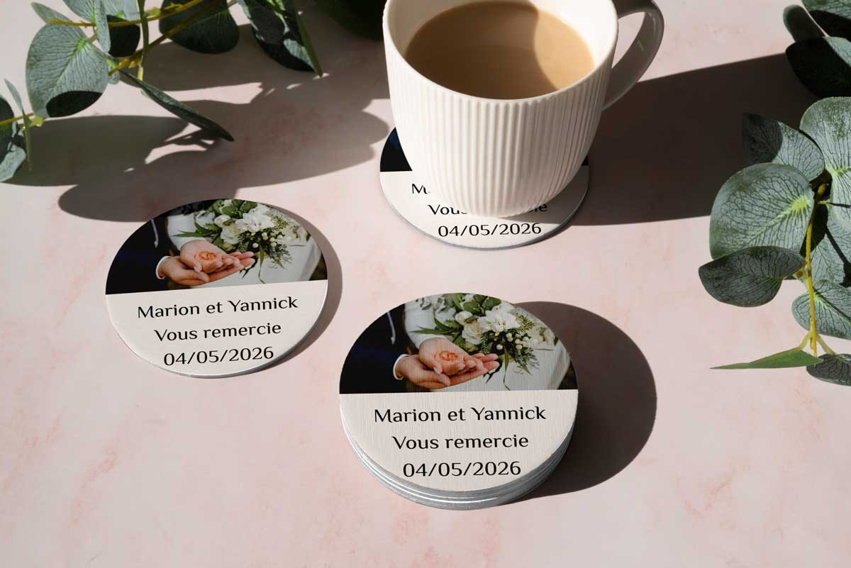 Dessous de verre personnalisés avec photo : une idée originale pour vos événements